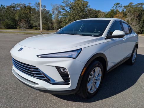 Used 2025 Buick Envista Preferred w/ Convenience I Package image 8