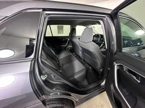 Used 2024 Toyota RAV4 XLE AWD/4WD image 9