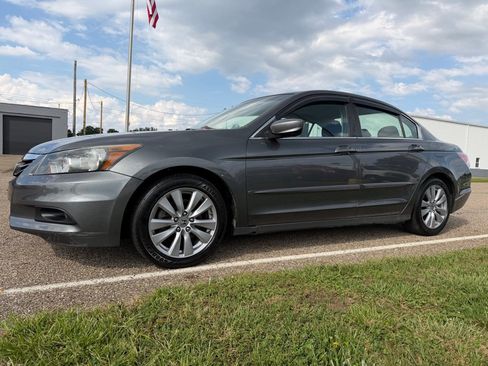 Used 2012 Honda Accord EX image 3