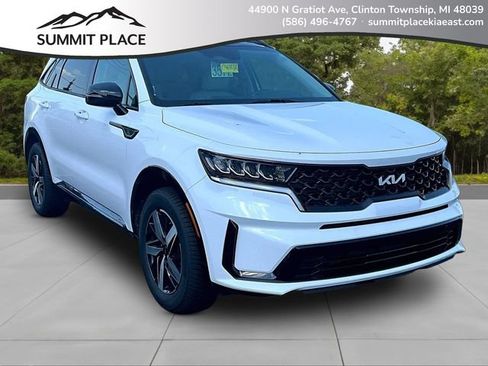Certified 2023 Kia Sorento S w/ Panoramic Sunroof Package FWD image 1