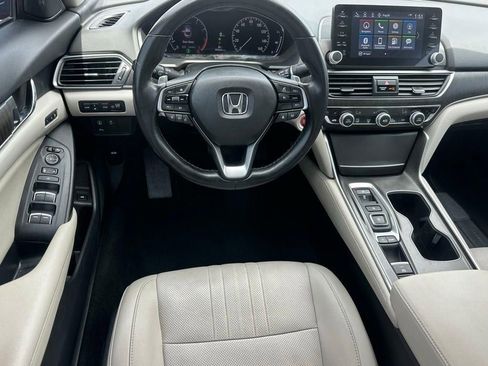 Used 2021 Honda Accord Touring image 8
