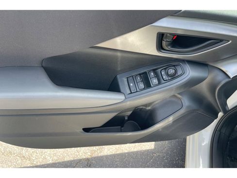 Certified 2025 Subaru Impreza 2.0i image 11