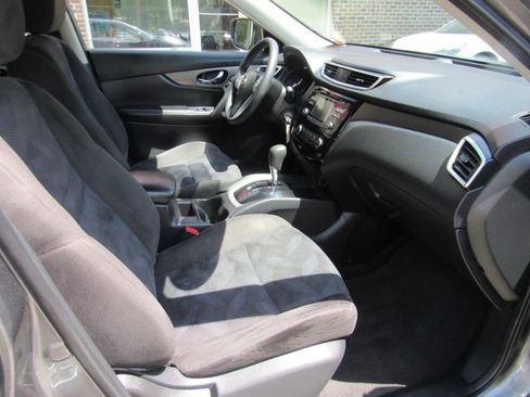Used 2015 Nissan Rogue S AWD/4WD image 28