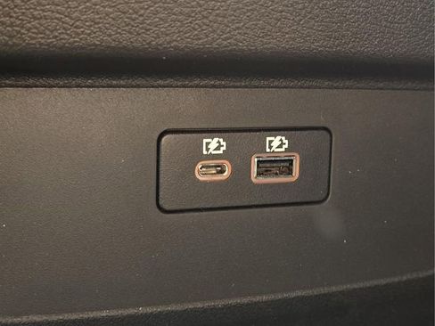 Used 2025 Nissan Frontier S image 16