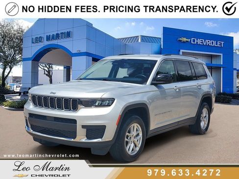 Used 2023 Jeep Grand Cherokee L Laredo RWD image 1