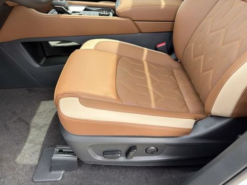New 2026 Nissan Pathfinder Platinum w/ Cargo Package AWD/4WD image 16