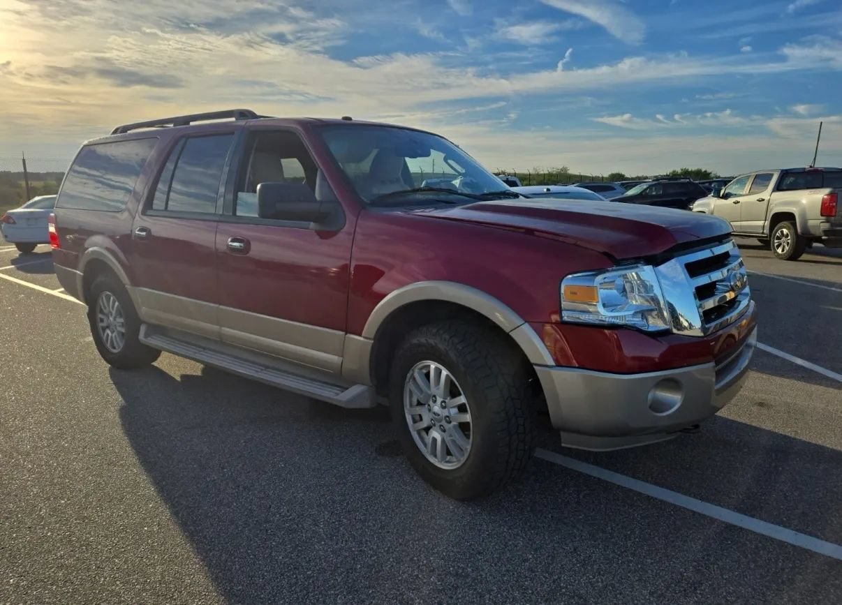 Used 2014 Ford Expedition EL XLT w/ Equipment Group 202A AWD/4WD image 5