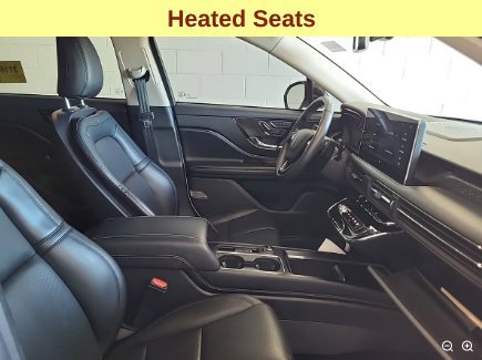 Used 2024 Lincoln Corsair Reserve w/ Rear Removable Package Tray FWD image 11