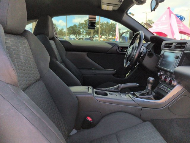 Used 2024 Toyota GR86 RWD image 14