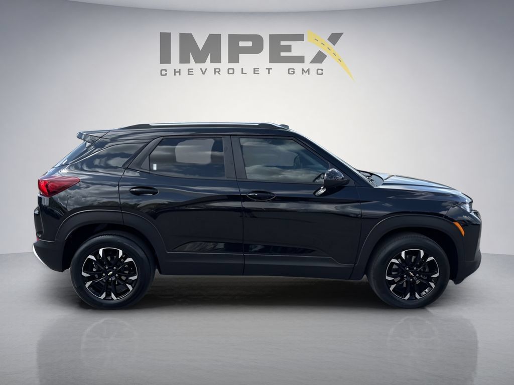 Used 2023 Chevrolet TrailBlazer LT w/ Convenience Package AWD/4WD image 6