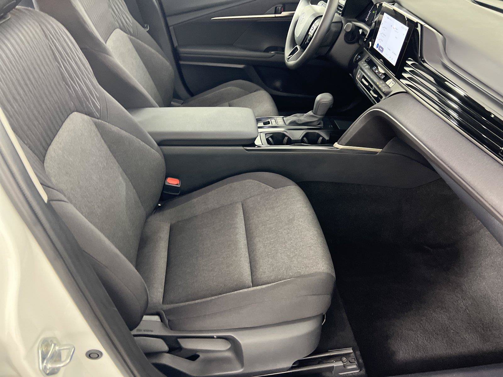 Used 2025 Toyota Camry LE FWD image 12