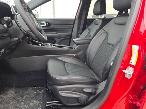 New 2026 Jeep Compass Latitude AWD/4WD image 20