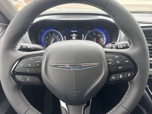 New 2026 Chrysler Pacifica Limited AWD/4WD image 12