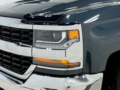 Used 2017 Chevrolet Silverado 1500 LT w/ All Star Edition AWD/4WD image 35