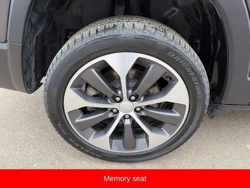 Used 2022 Jeep Cherokee Limited w/ Elite Package image 15