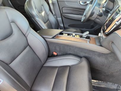 Used 2023 Volvo XC60 B5 Ultimate w/ Climate Package