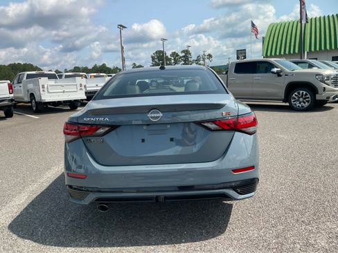 Used 2024 Nissan Sentra SR w/ SR Premium Package FWD image 6