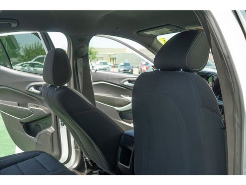 Used 2025 Chevrolet Trax RS w/ Driver Confidence Package FWD image 38