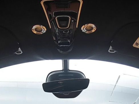 Used 2021 Aston Martin DBX AWD/4WD image 30
