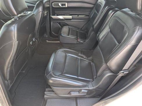 Used 2021 Ford Explorer XLT w/ Equipment Group 202A RWD image 29