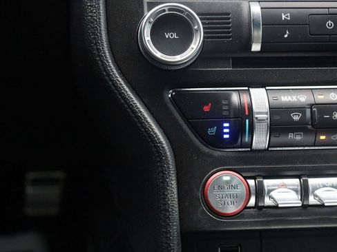 Used 2018 Ford Mustang GT Premium w/ GT Performance Package RWD image 32