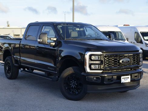 New 2026 Ford F250 XLT w/ XLT Premium Package image 3