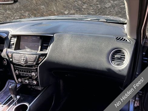 Used 2020 Nissan Pathfinder SV AWD/4WD image 14