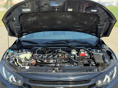 Used 2017 Honda Civic Touring image 29