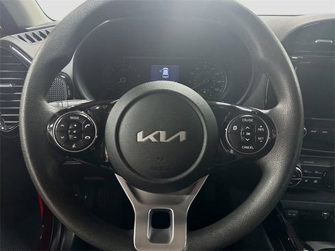 Used 2022 Kia Soul S image 18