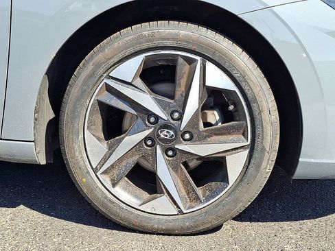 Used 2023 Hyundai Elantra SEL w/ Convenience Package FWD image 19