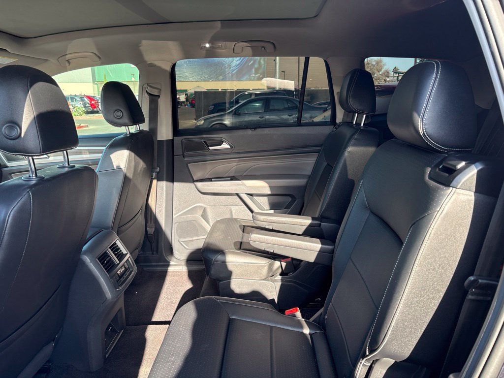 Used 2021 Volkswagen Atlas SEL AWD/4WD image 13