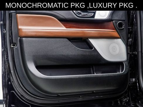 Used 2023 Lincoln Navigator Reserve AWD/4WD image 36