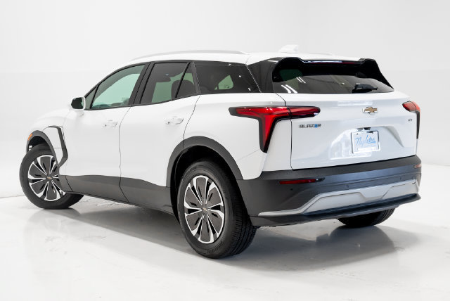 Used 2024 Chevrolet Blazer EV LT AWD/4WD image 28