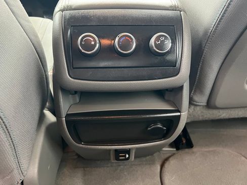 Used 2017 Chevrolet Traverse LT w/ Style and Technology Package AWD/4WD image 24