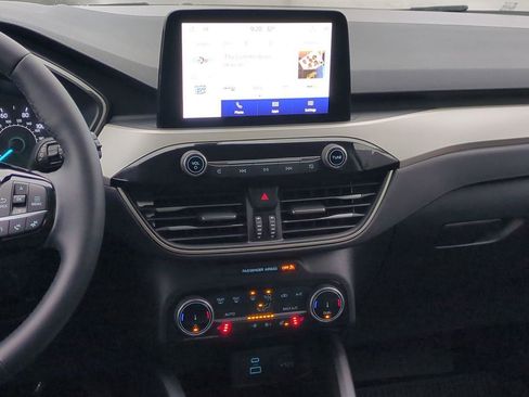 Used 2022 Ford Escape SEL w/ Class II Trailer Tow Package image 27