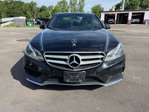 Used 2014 Mercedes-Benz E 550 4MATIC Sedan image 8