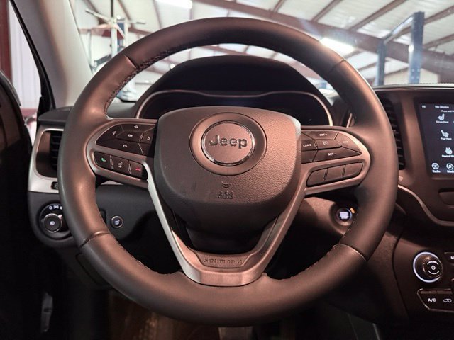 Used 2022 Jeep Cherokee Latitude Lux FWD image 23