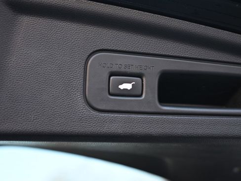 Used 2023 Acura MDX SH-AWD w/ Technology Package image 23