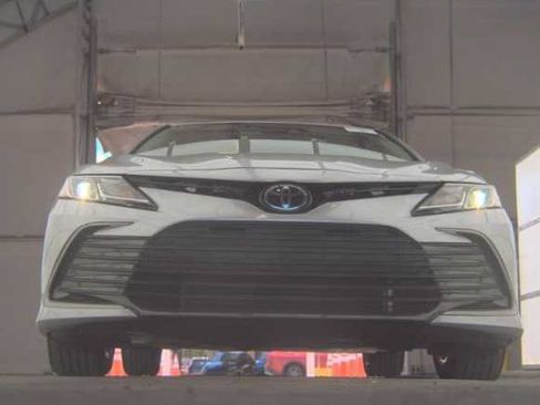 Used 2024 Toyota Camry LE w/ Convenience Package FWD image 3