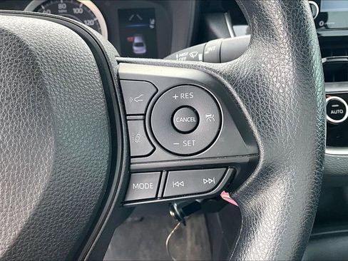 Used 2022 Toyota Corolla LE image 26