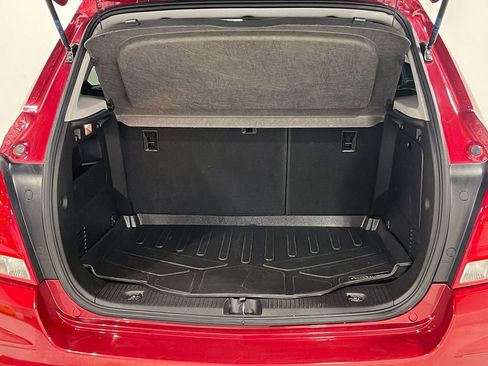 Used 2019 Chevrolet Trax LT FWD image 5