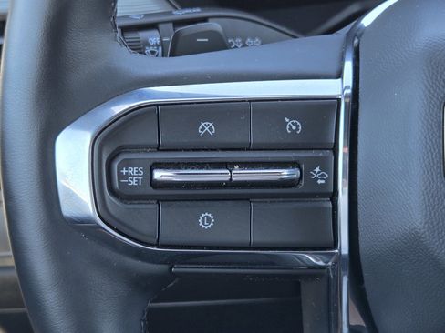 Certified 2025 GMC Acadia Elevation image 26