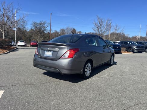 Used 2019 Nissan Versa S Plus image 5