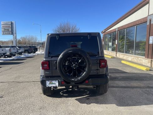 Used 2021 Jeep Wrangler Unlimited Sahara image 4