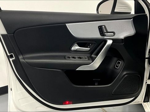 Used 2022 Mercedes-Benz A 220 image 21
