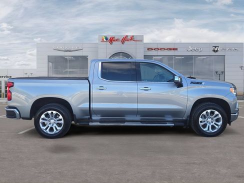 Used 2023 Chevrolet Silverado 1500 LTZ AWD/4WD image 6