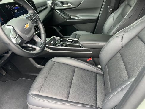Used 2026 Chevrolet Equinox LT w/ Convenience Package II AWD/4WD image 11