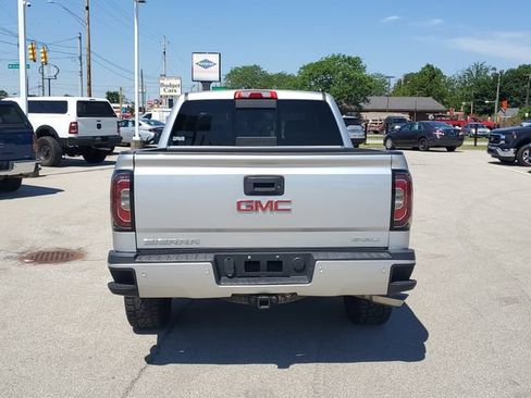 Used 2017 GMC Sierra 1500 Denali RWD image 5