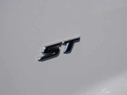 New 2026 Buick Enclave Sport Touring w/ Power Package image 10