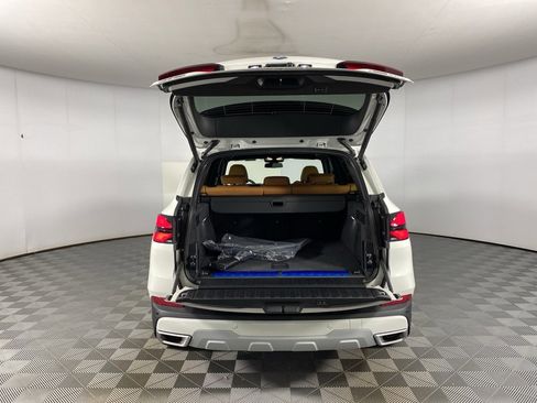 New 2026 BMW X5 xDrive50e image 23